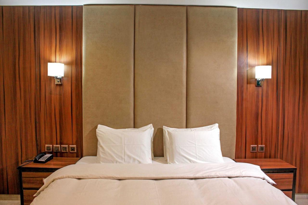 Joshesther Olive Hotel Ikeja Exteriér fotografie