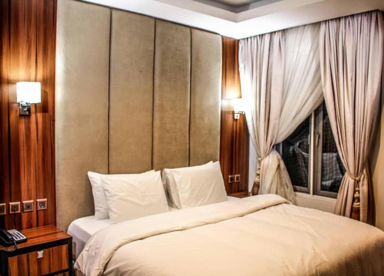 Joshesther Olive Hotel Ikeja Exteriér fotografie